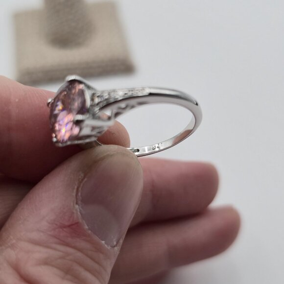 Size 8.25 Sterling Silver Bright Round Pink Cubic Zirconia Gem Ring A4007 - Picture 6 of 9
